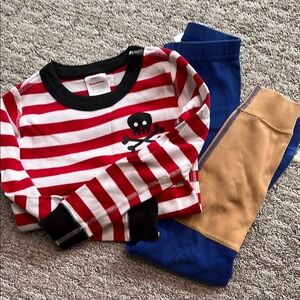 Hanna Andersson Pirate Pajama Set with Skull